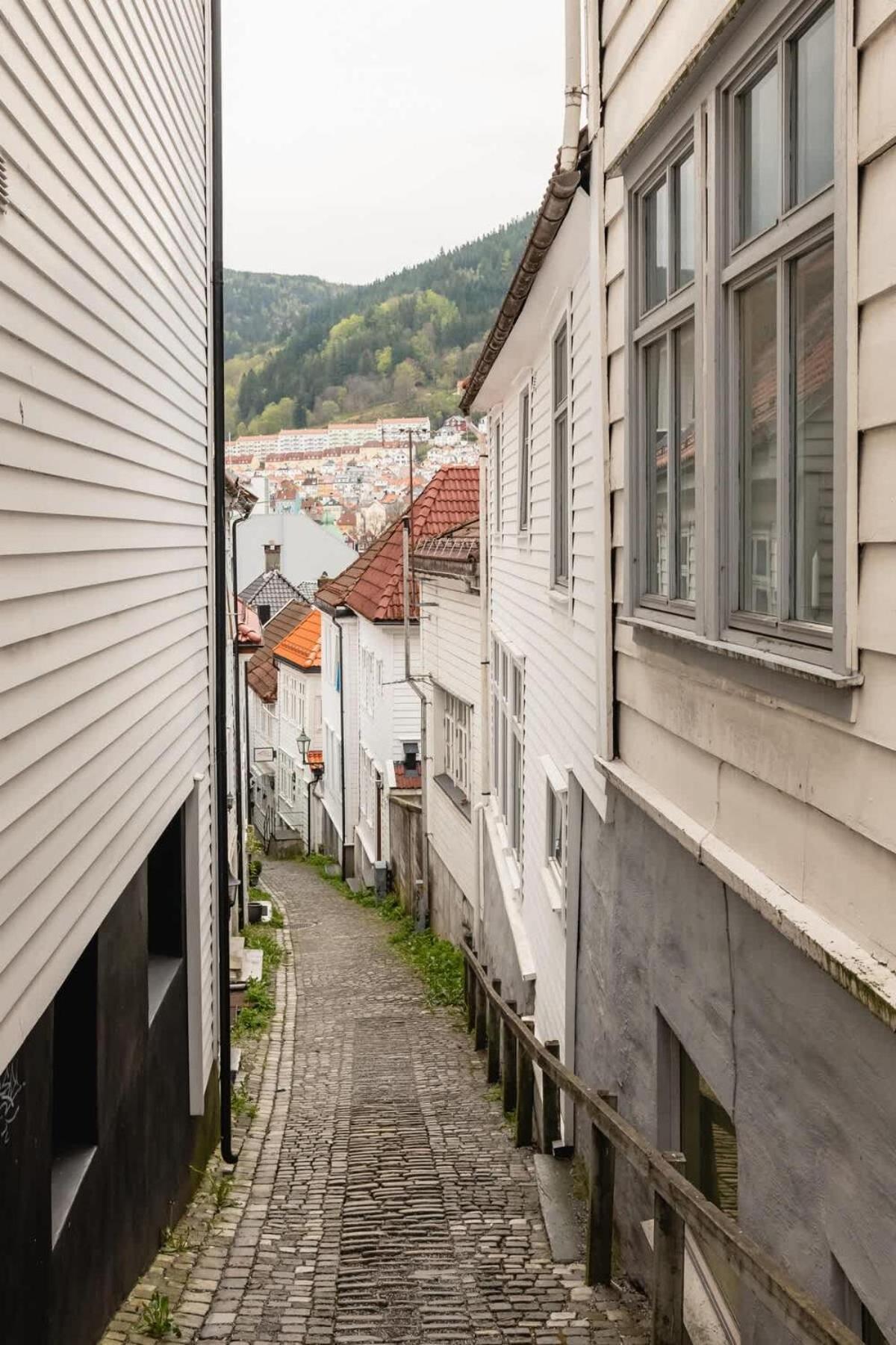 Dinbnb Apartments I Mid-City Luxury With Mini Balcony And Smart Tv & Sound System Bergen Exterior foto